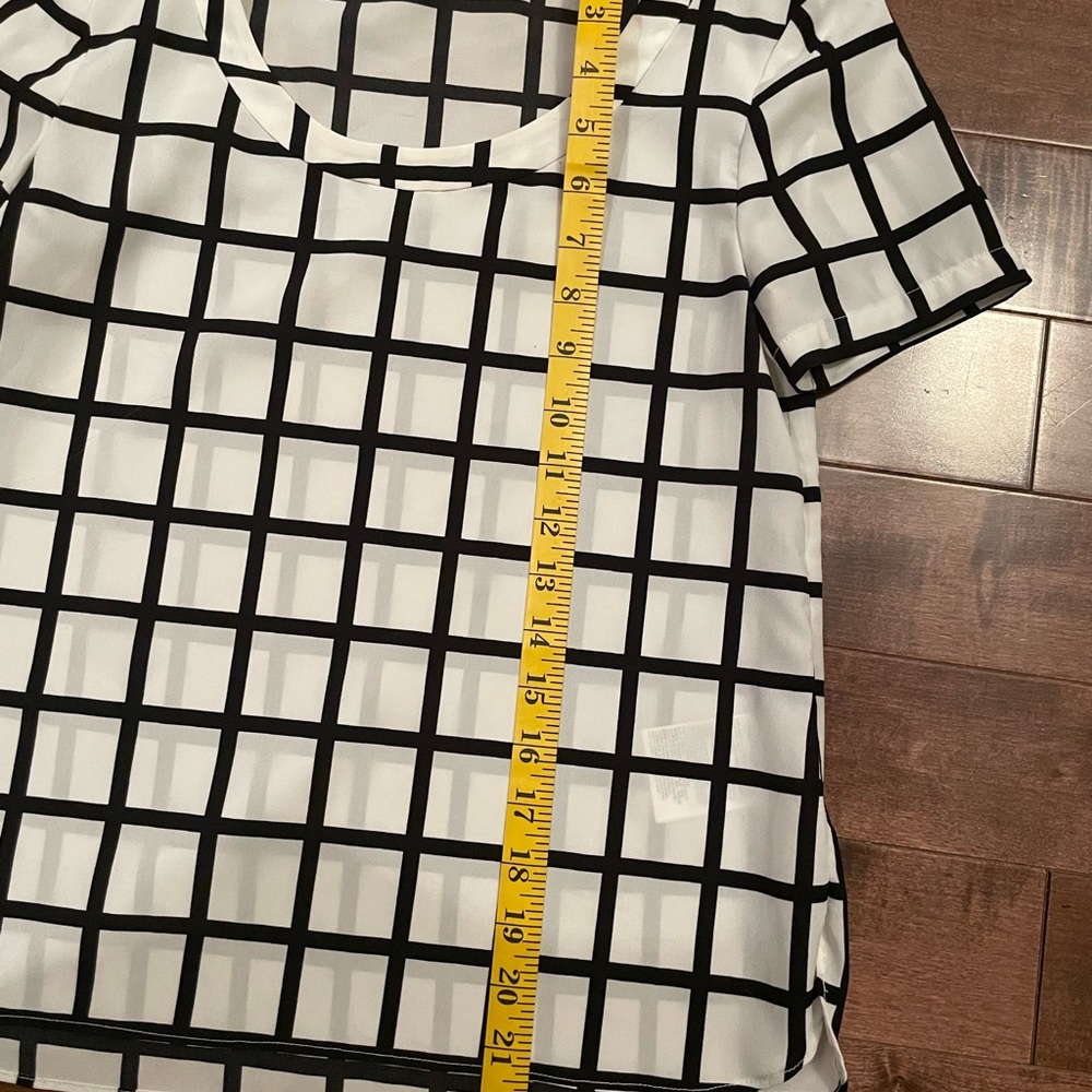 Banana Republic Factory Grid Pattern Blouse - Picture 4 of 7